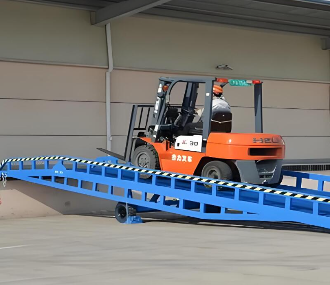 宜春移动式卸货平台（叉车用）